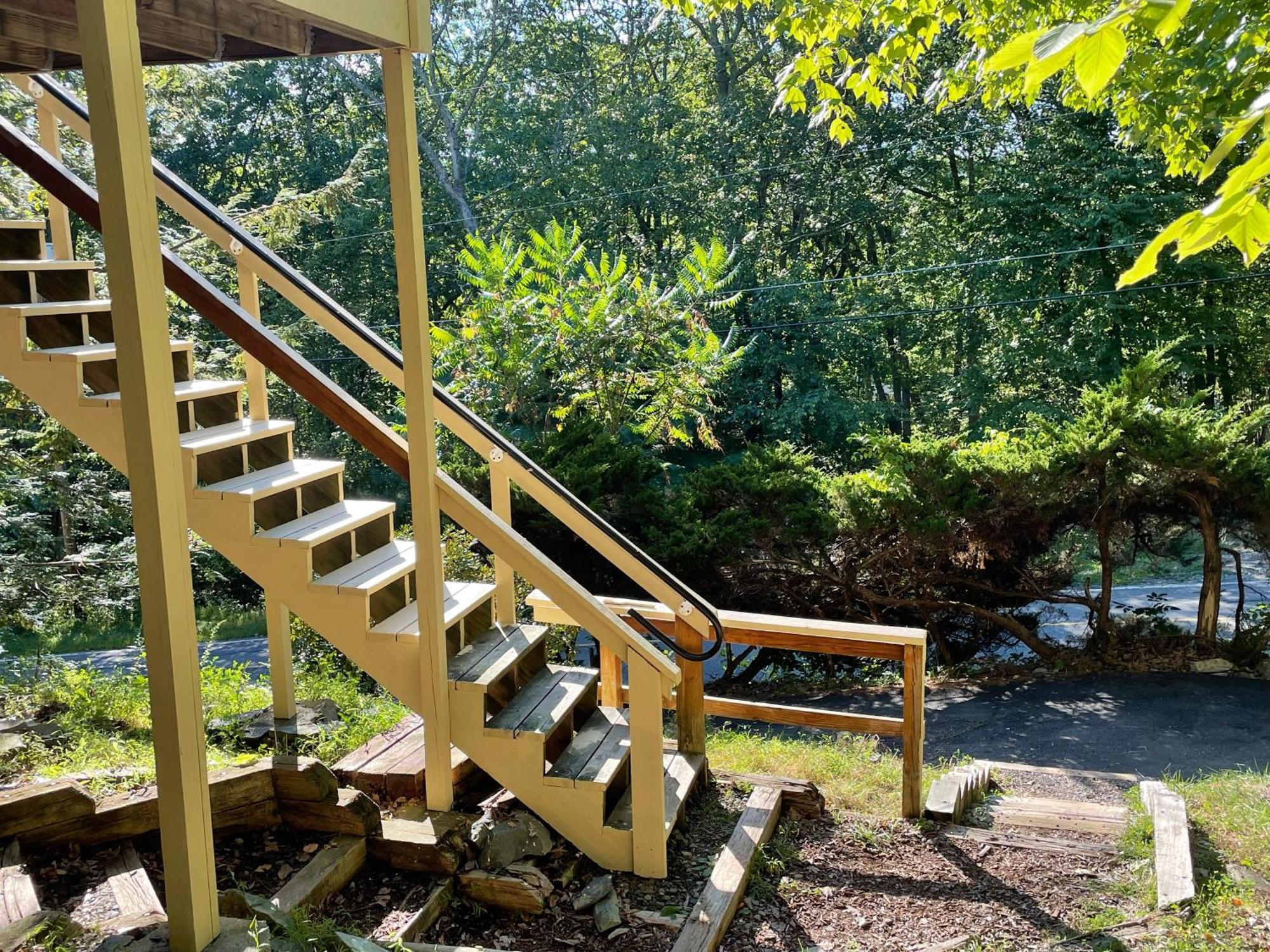 Saw Creek Cabin - Regent Hilltop Bushkill Exteriör bild