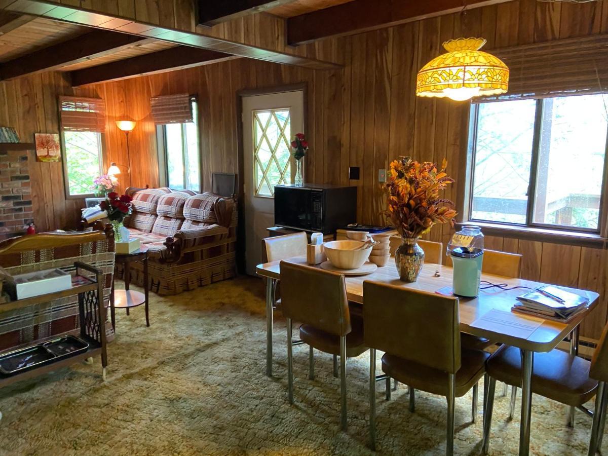 Saw Creek Cabin - Regent Hilltop Bushkill Exteriör bild
